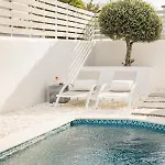 Pebble Summer House *