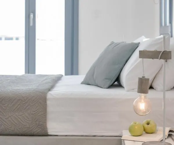 Pebble Summer House *