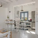 Pebble Summer House * Aliki (Paros)